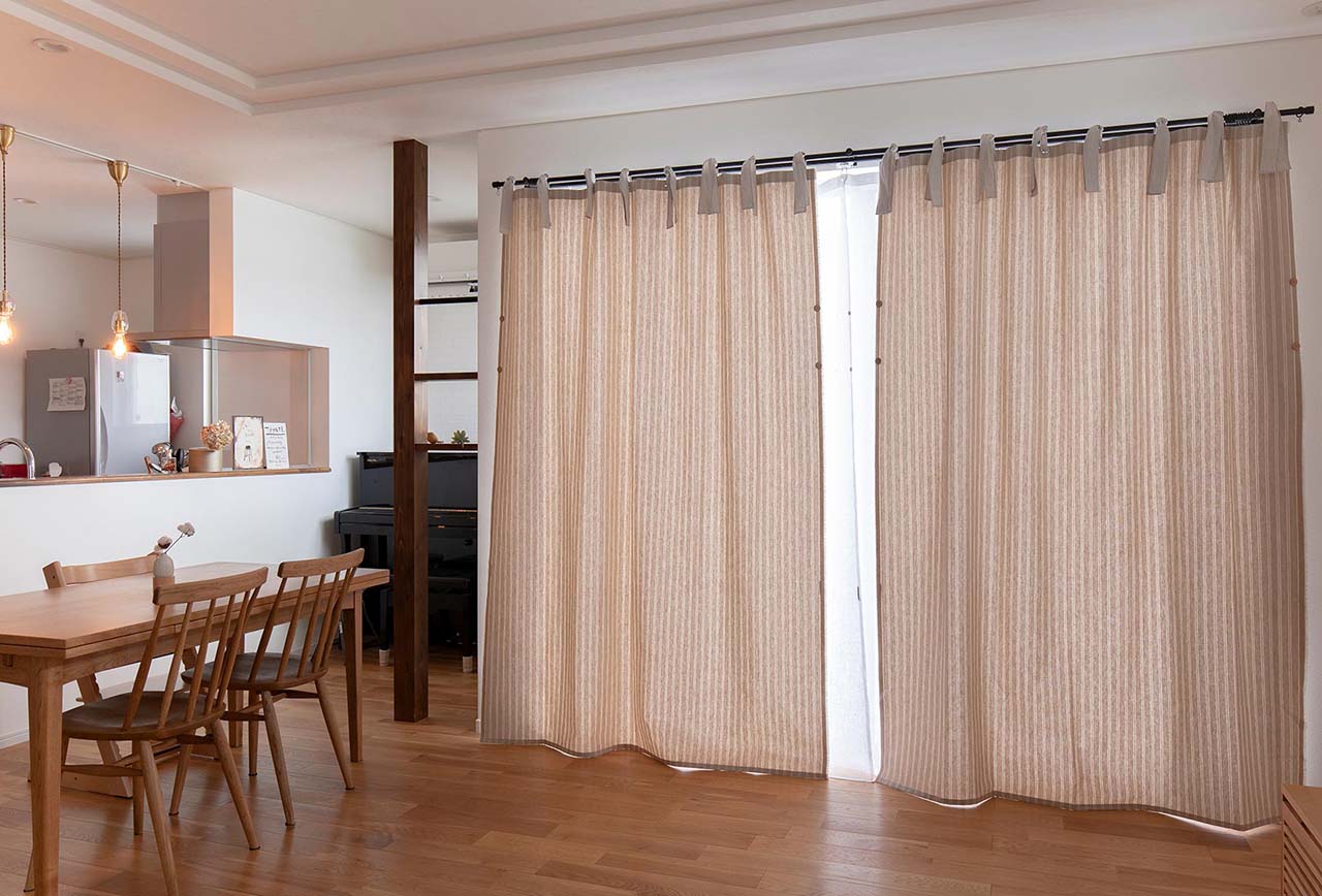 自然素材カーテン　バスク ベージュ　綿100%