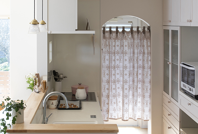 自然素材 間仕切りカーテン　エムレ ベージュ 綿100%